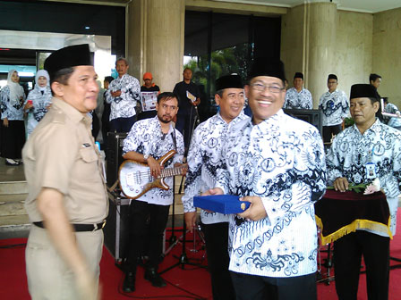Pencarian PGRI Halmahera Selatan - Persatuan Guru Republik Indonesia Cabang Halmahera Selatan